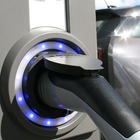 Immer mehr und immer schneller – der Ausbau des öffentlich zugänglichen Ladenetzes in Österreich